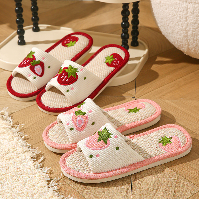 Home Textile - Çilek Desenli Keten Kadın Terlikleri, Ev